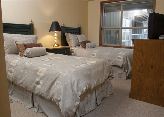 Whistler Aspens on Blackcomb Accommodation 464 Bedroom